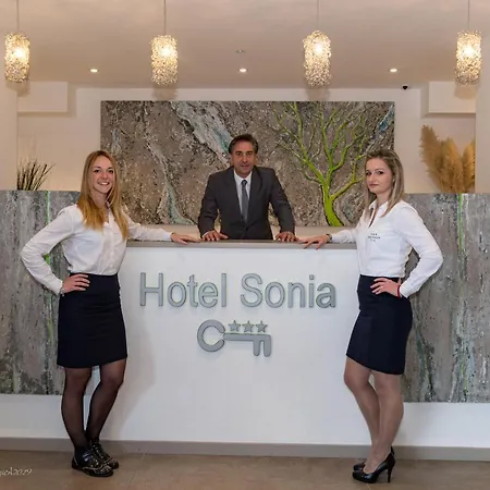 Sonia מלון